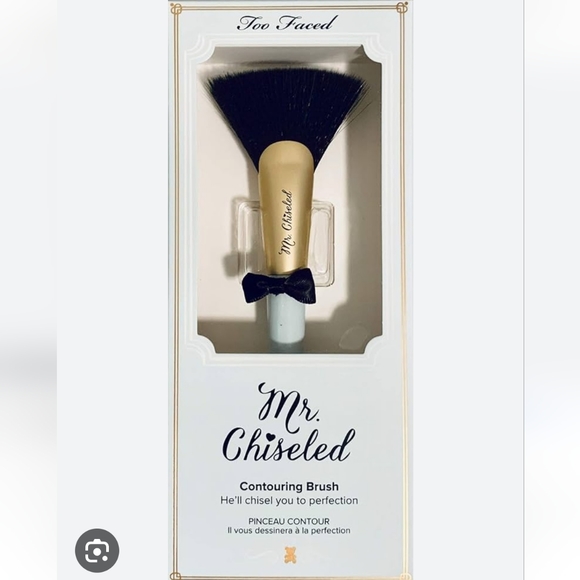 NWT Too Faced Mr. Chiseled Contour Brush - Picture 2 of 2